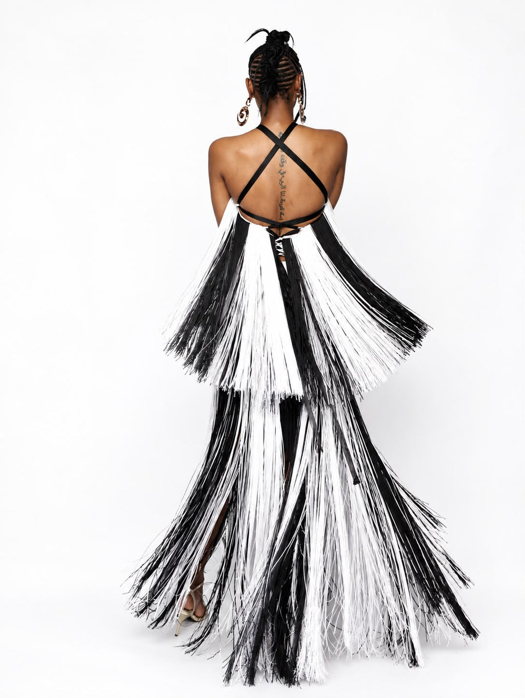 Fringe Monochrome look