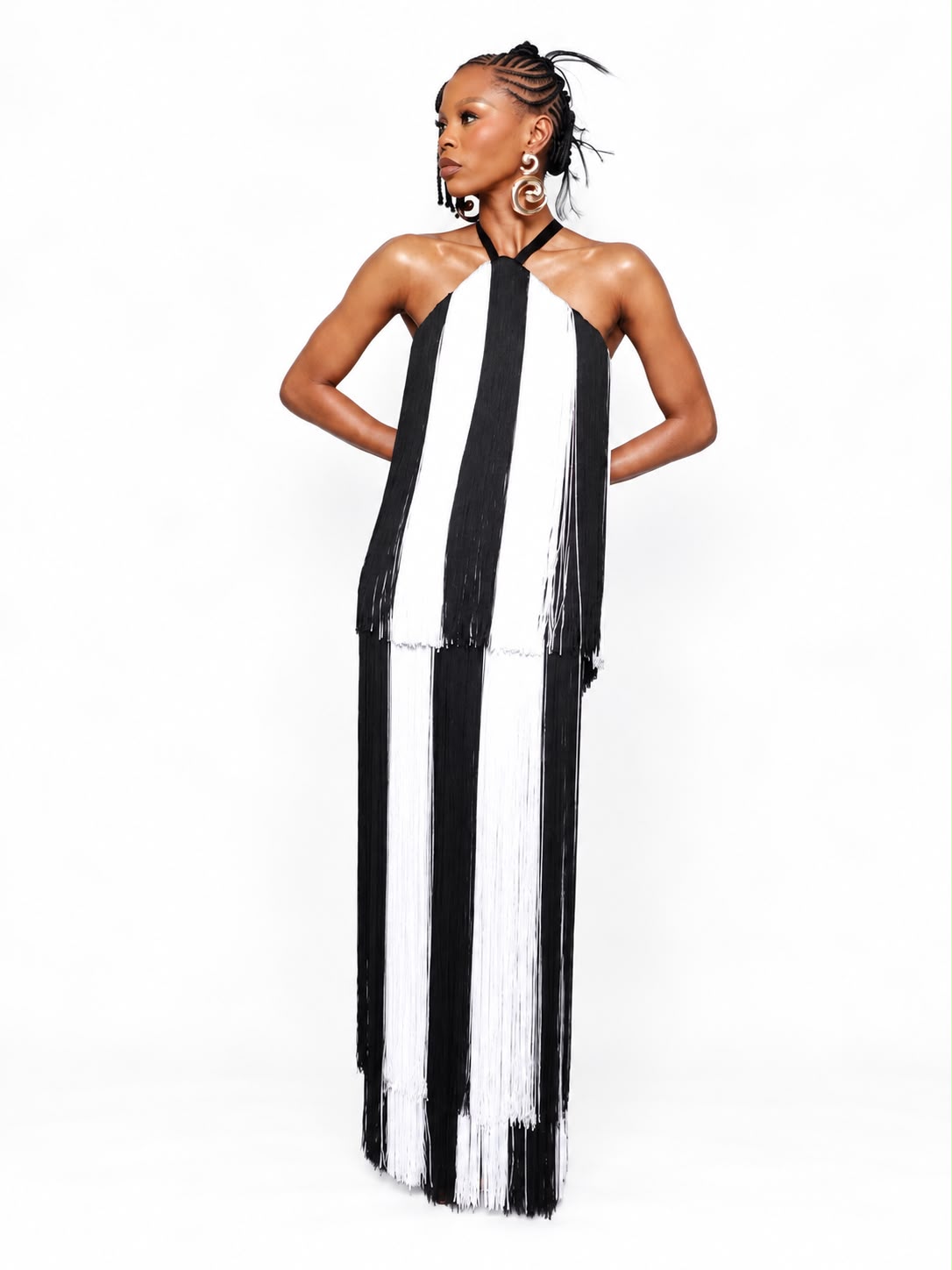 Fringe Monochrome look